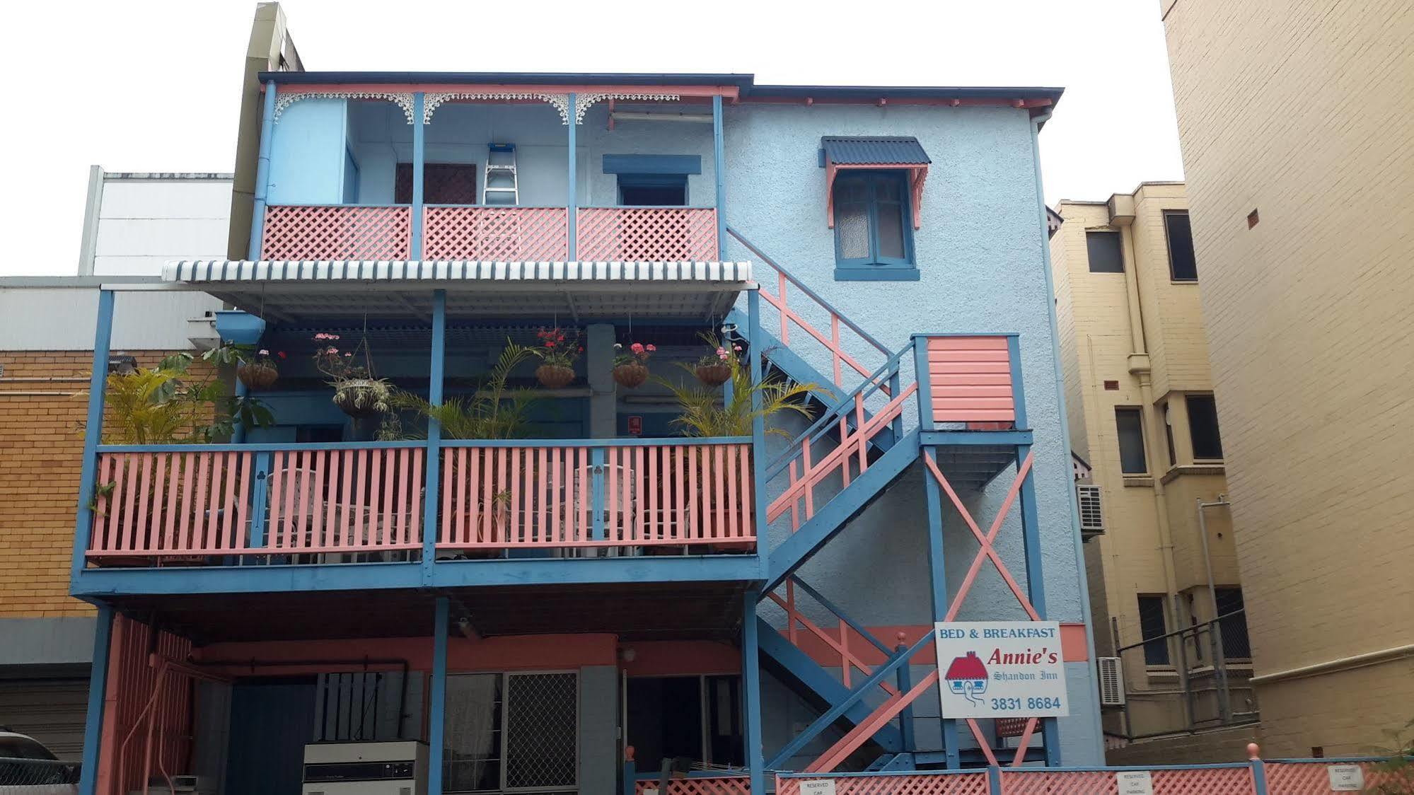 Annie'S Shandon Inn Brisbane Exterior photo